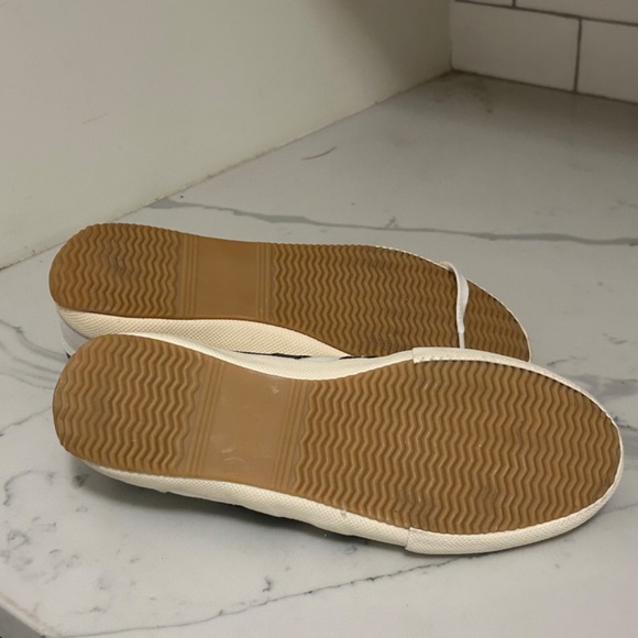 GOLA BADMINTON SNEAKERS WHITE  GREY WOMEN EU 41  USA 8 - FITS LIKE 9 - Picture 9 of 12